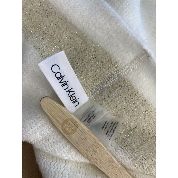 Calvin Klein Ivory With Gold Metallic Accent Knit Infinity Scarf Women's EUC - Picture 9 of 9